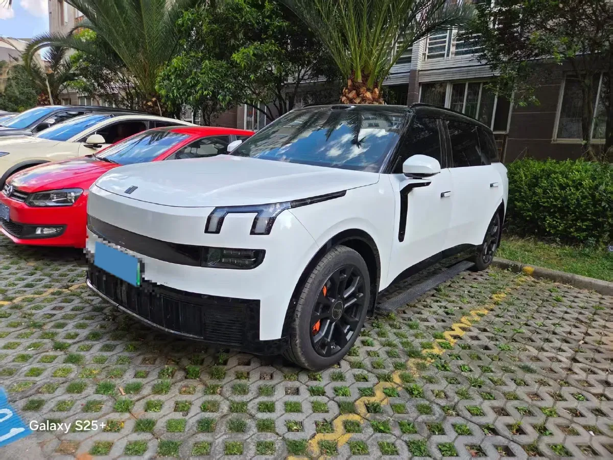 2025 LYNK&CO 900 1.5T 190HP L4 3DHT PHEV 43.3KWH,autocango,china used car exporter,china ev exporter,chinese used car exporter,chinese used ev exporter