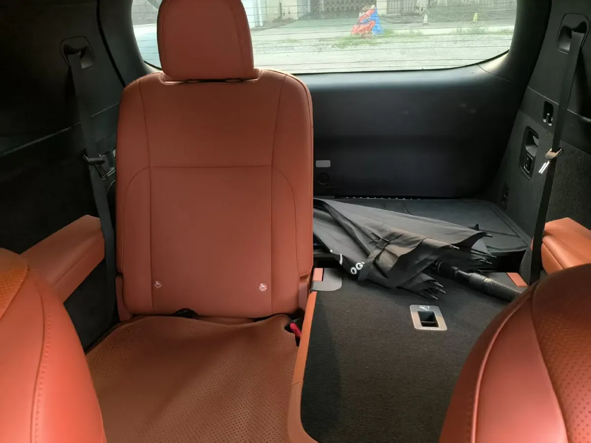 2023 Li L7 Range Extended 154HP REEV 40.9KWH,autocango,china used car exporter,china ev exporter,chinese used car exporter,chinese used ev exporter