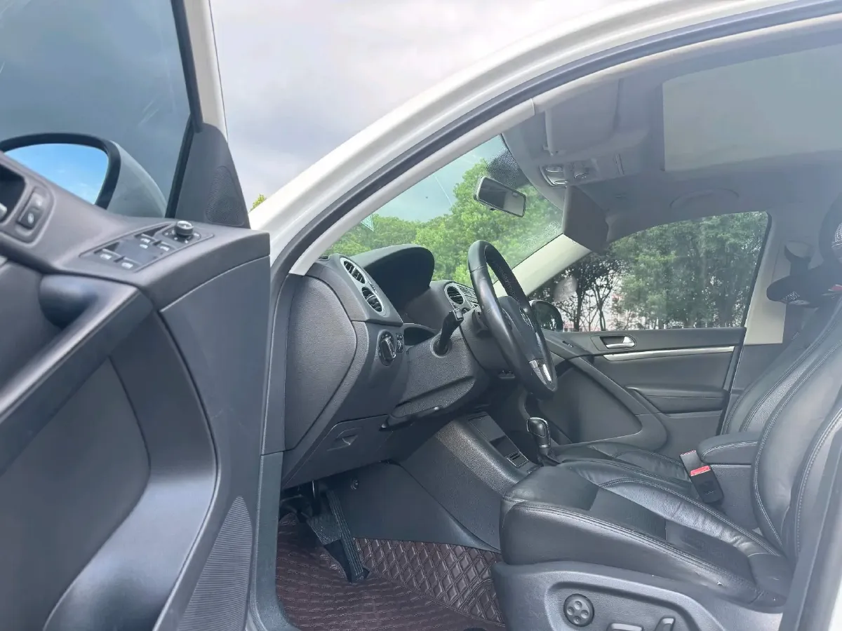 2017 MAXUS T60 2.0T 224HP L4 6AT,autocango,china used car exporter,china ev exporter,chinese used car exporter,chinese used ev exporter