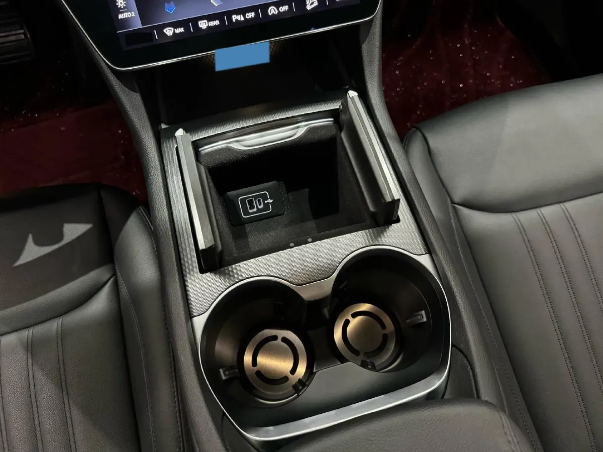 2023 Maserati Grecale 2.0T 300HP L4 8AT,autocango,china used car exporter,china ev exporter,chinese used car exporter,chinese used ev exporter