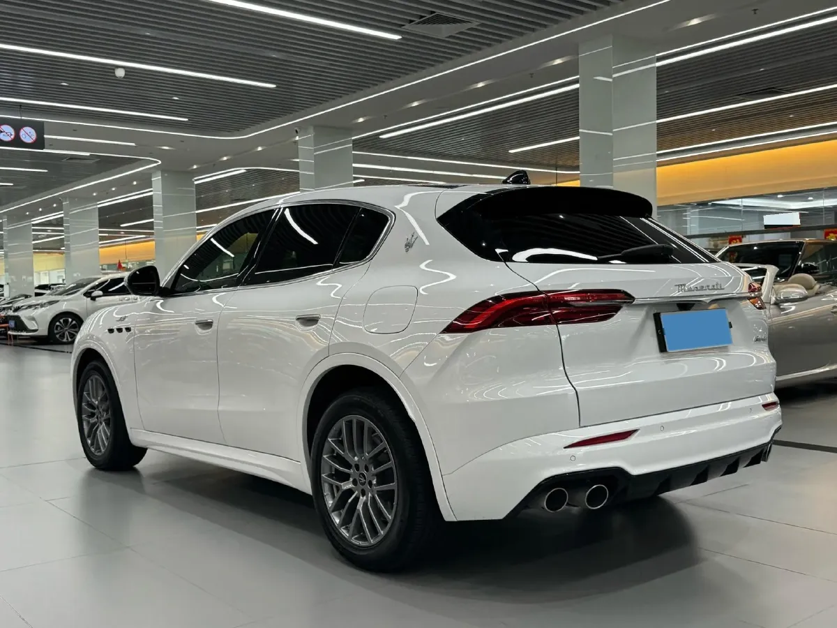 2023 Maserati Grecale 2.0T 300HP L4 8AT,autocango,china used car exporter,china ev exporter,chinese used car exporter,chinese used ev exporter