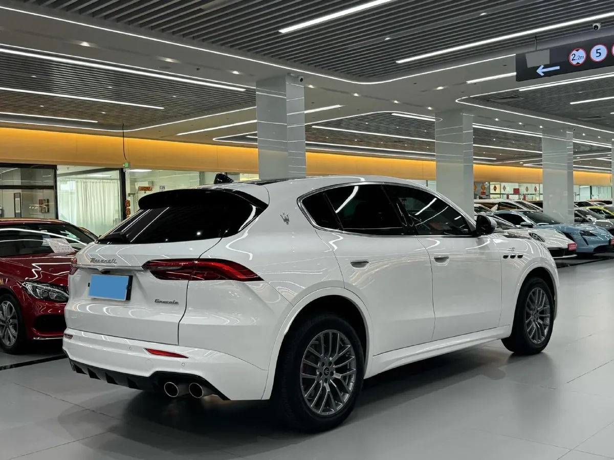 2023 Maserati Grecale 2.0T 300HP L4 8AT,autocango,china used car exporter,china ev exporter,chinese used car exporter,chinese used ev exporter