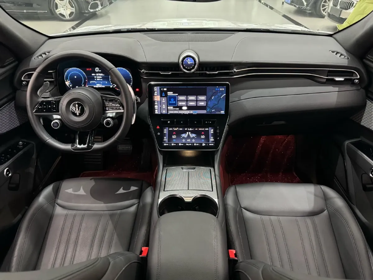 2023 Maserati Grecale 2.0T 300HP L4 8AT,autocango,china used car exporter,china ev exporter,chinese used car exporter,chinese used ev exporter