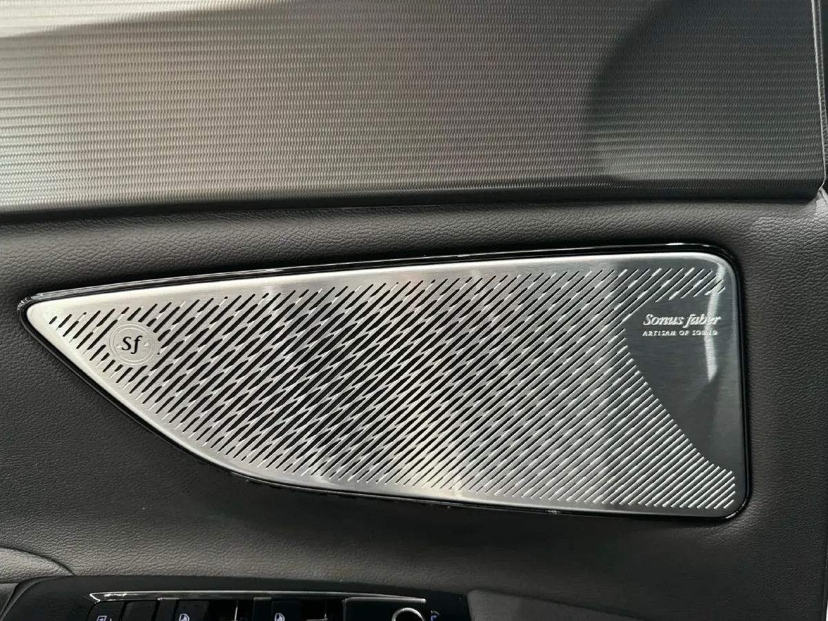 2023 Maserati Grecale 2.0T 300HP L4 8AT,autocango,china used car exporter,china ev exporter,chinese used car exporter,chinese used ev exporter