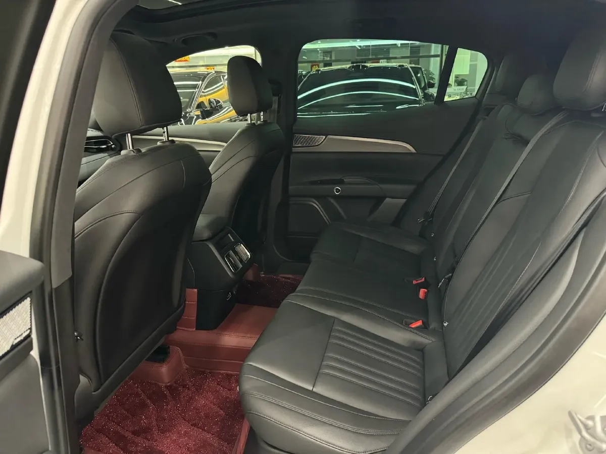 2023 Maserati Grecale 2.0T 300HP L4 8AT,autocango,china used car exporter,china ev exporter,chinese used car exporter,chinese used ev exporter