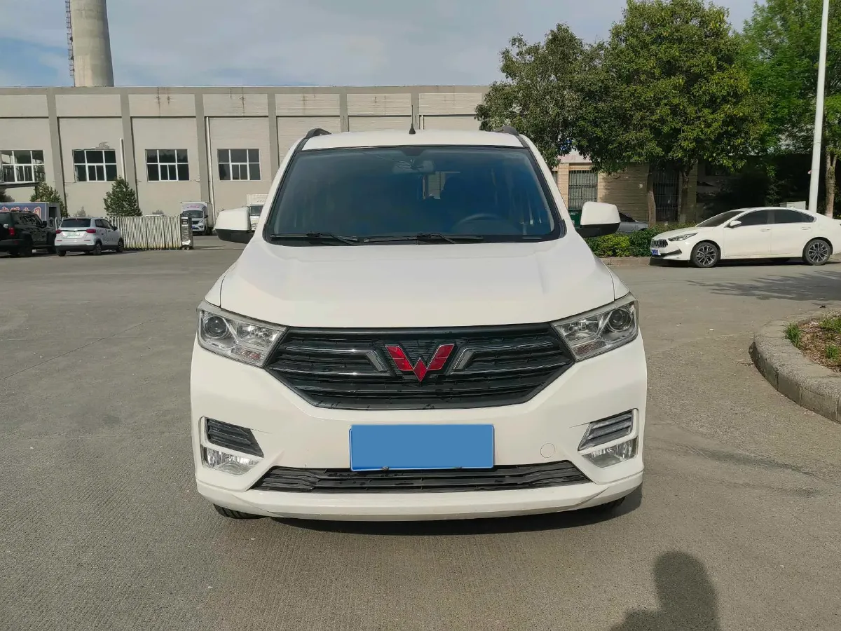2018 WuLing HongGuang 1.5L 105HP L4 5MT,autocango,china used car exporter,china ev exporter,chinese used car exporter,chinese used ev exporter