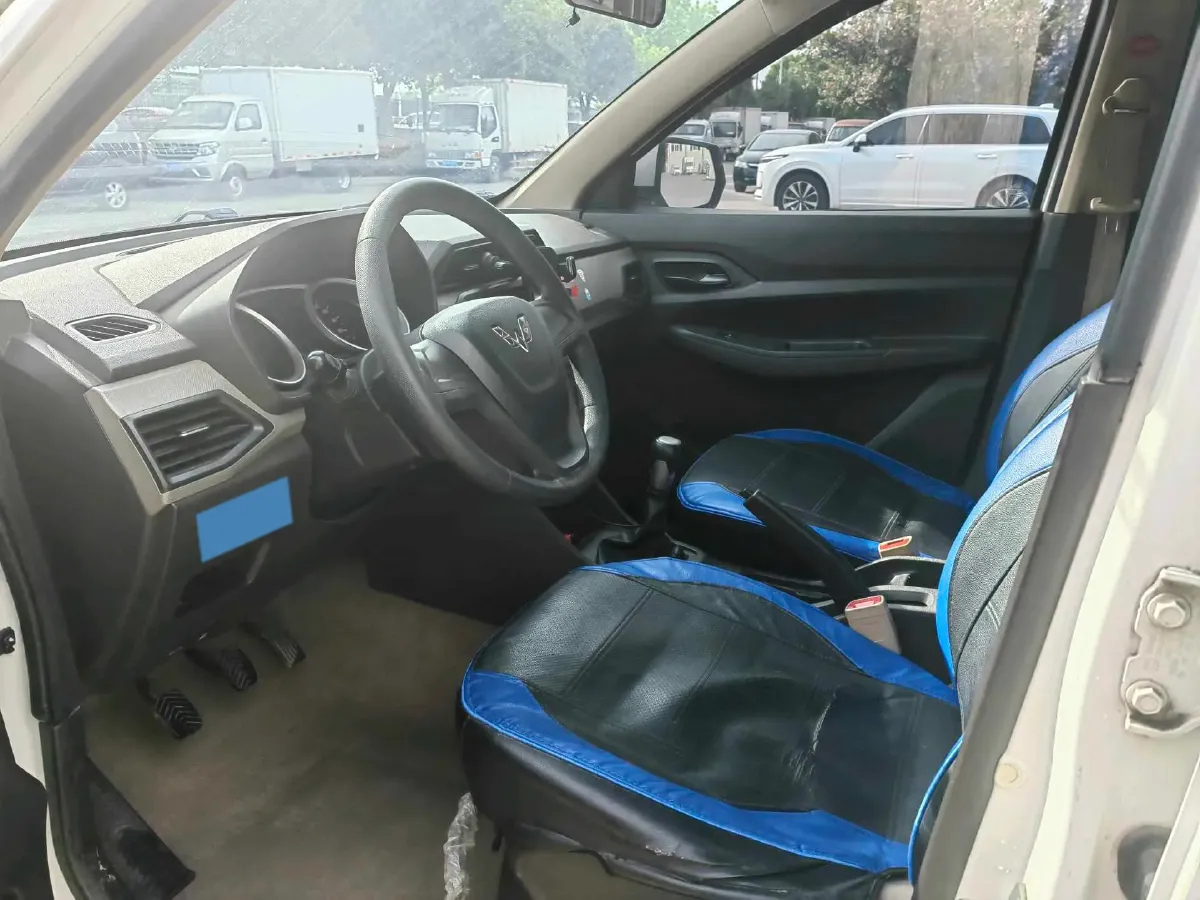 2018 WuLing HongGuang 1.5L 105HP L4 5MT,autocango,china used car exporter,china ev exporter,chinese used car exporter,chinese used ev exporter