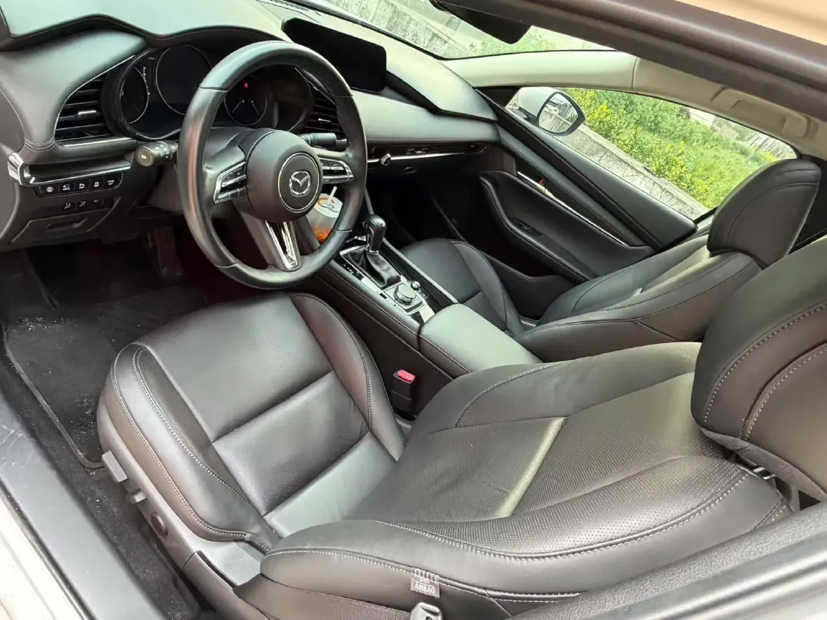 2022 Mazda 3 Axela 2.0L 158HP L4 6AT,autocango,china used car exporter,china ev exporter,chinese used car exporter,chinese used ev exporter