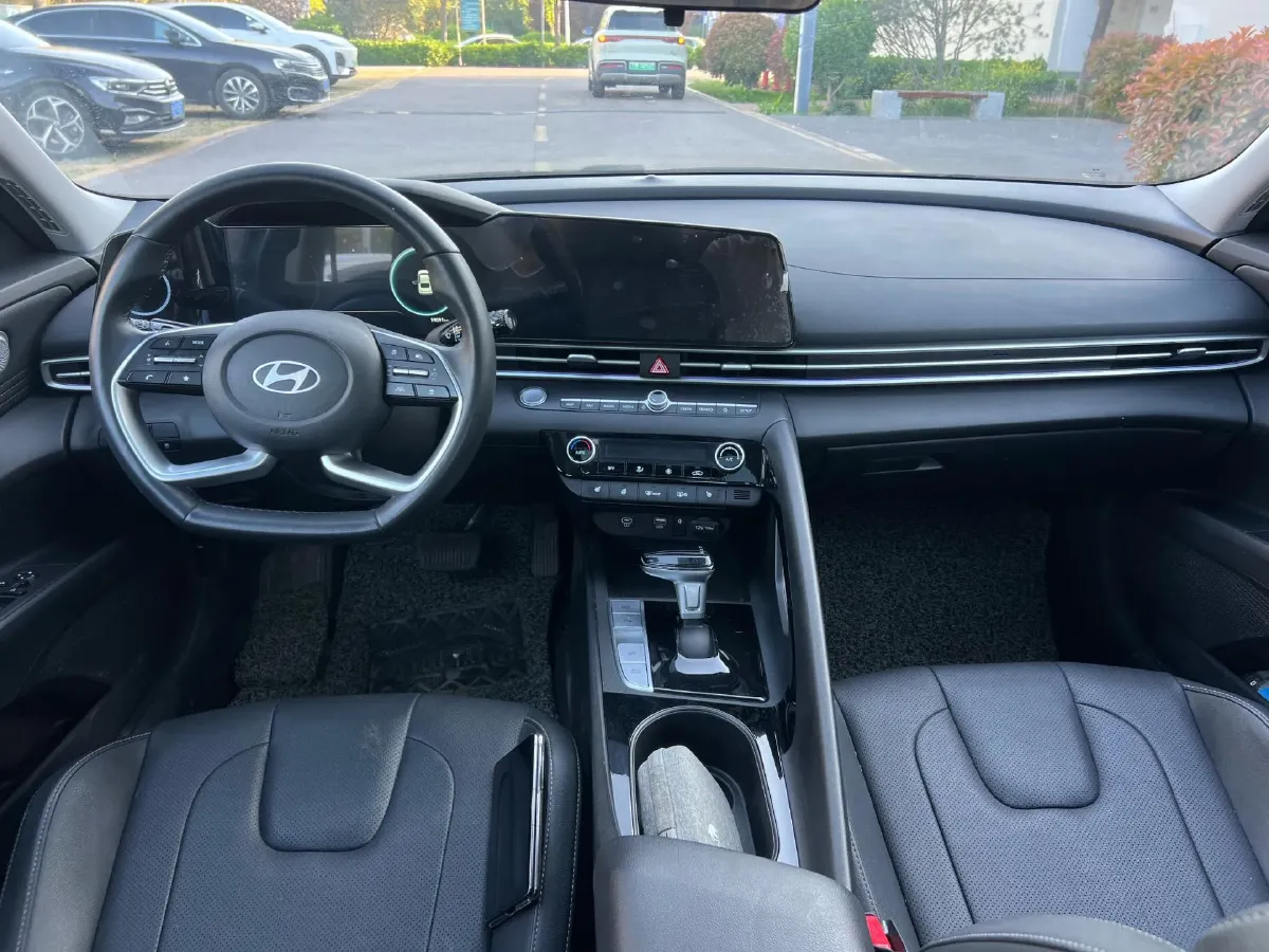 2023 Hyundai Elantra 1.5L 115HP L4 CVT,autocango,china used car exporter,china ev exporter,chinese used car exporter,chinese used ev exporter