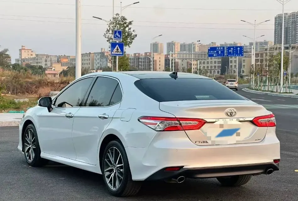 2021 Toyota Camry 2.5L 209HP L4 8AT,autocango,china used car exporter,china ev exporter,chinese used car exporter,chinese used ev exporter