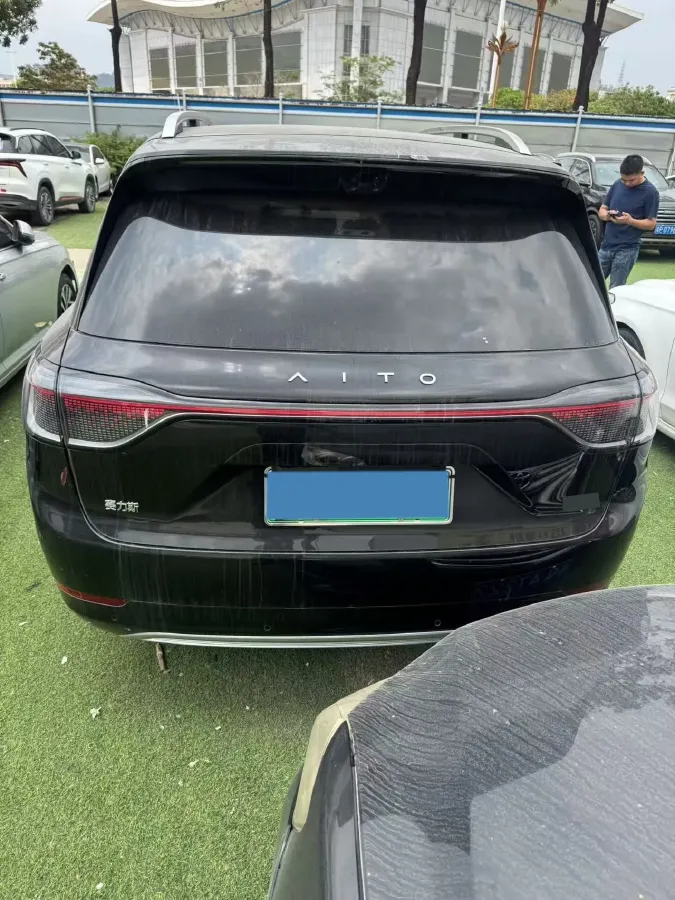 2025 AITO AITO M9 REEV 160HP REEV 52KWH,autocango,china used car exporter,china ev exporter,chinese used car exporter,chinese used ev exporter