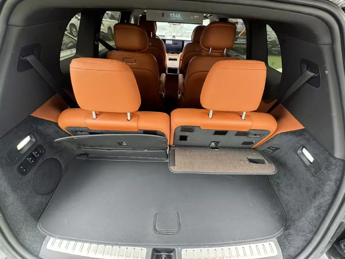 2025 AITO AITO M9 REEV 160HP REEV 52KWH,autocango,china used car exporter,china ev exporter,chinese used car exporter,chinese used ev exporter