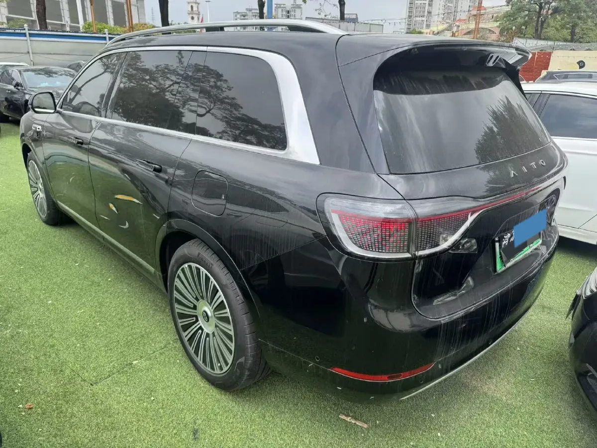 2025 AITO AITO M9 REEV 160HP REEV 52KWH,autocango,china used car exporter,china ev exporter,chinese used car exporter,chinese used ev exporter