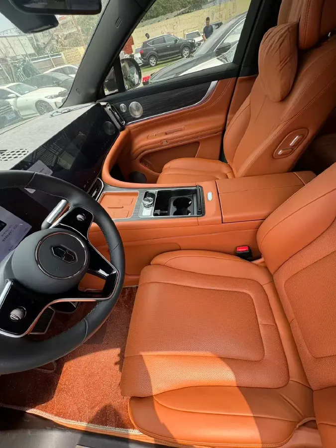 2025 AITO AITO M9 REEV 160HP REEV 52KWH,autocango,china used car exporter,china ev exporter,chinese used car exporter,chinese used ev exporter