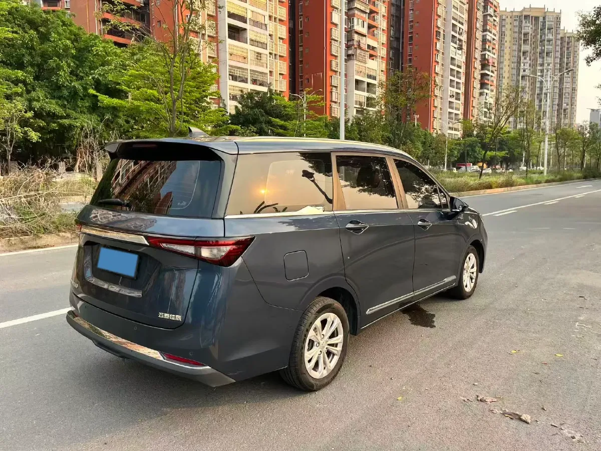 2022 WuLing KaiJie 1.5T 147HP L4 CVT,autocango,china used car exporter,china ev exporter,chinese used car exporter,chinese used ev exporter