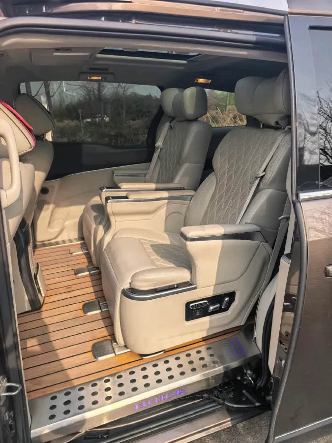 2021 Buick GL8 2.0T 237HP L4 9AT,autocango,china used car exporter,china ev exporter,chinese used car exporter,chinese used ev exporter