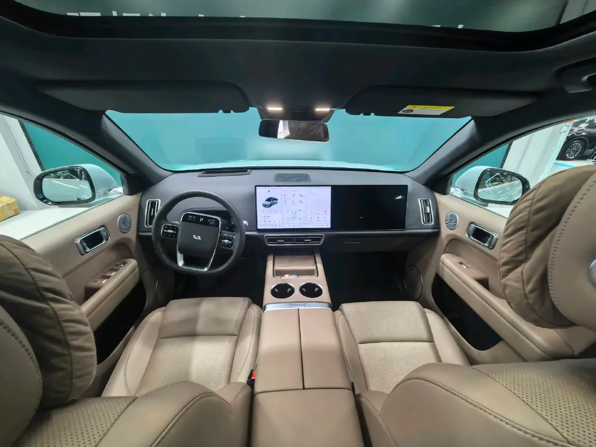 2025 Li L6 Range Extended 154HP L4 REEV,autocango,china used car exporter,china ev exporter,chinese used car exporter,chinese used ev exporter