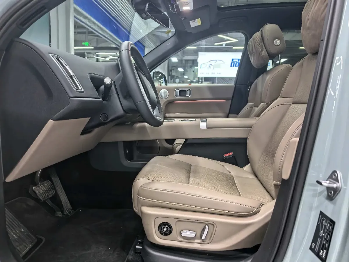 2025 Li L6 Range Extended 154HP L4 REEV,autocango,china used car exporter,china ev exporter,chinese used car exporter,chinese used ev exporter