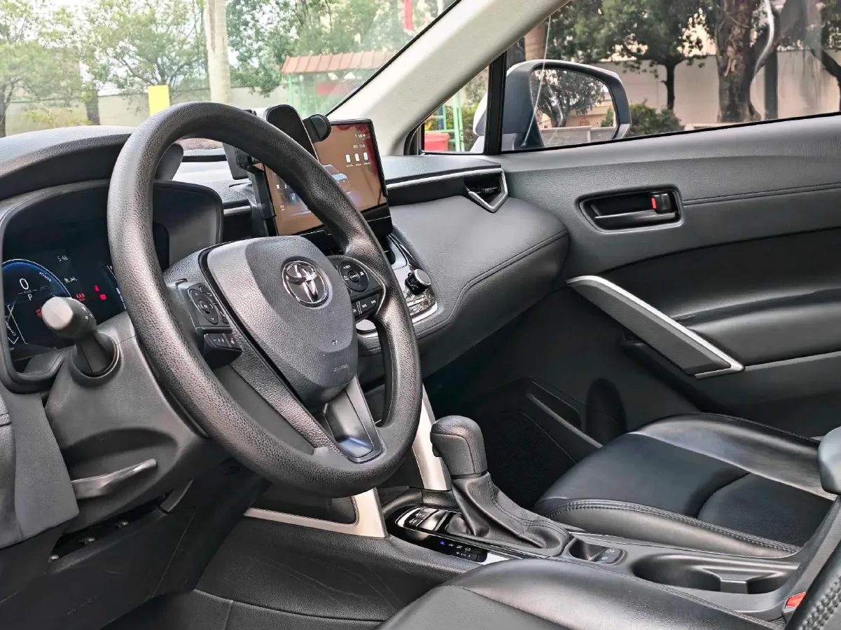 2024 Toyota Corolla Cross 2.0L 152HP L4 E-CVT Hybrid,autocango,china used car exporter,china ev exporter,chinese used car exporter,chinese used ev exporter