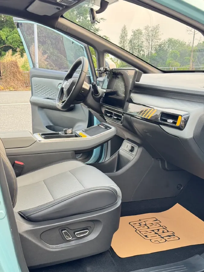 2022 Geely Okavango 1.8T 184HP L4 7DCT,autocango,china used car exporter,china ev exporter,chinese used car exporter,chinese used ev exporter