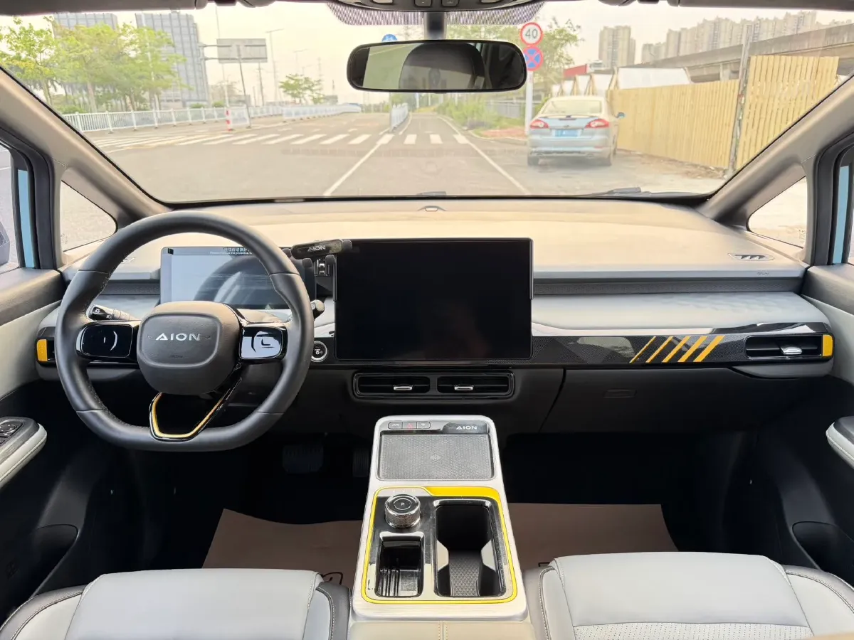 2022 Geely Okavango 1.8T 184HP L4 7DCT,autocango,china used car exporter,china ev exporter,chinese used car exporter,chinese used ev exporter