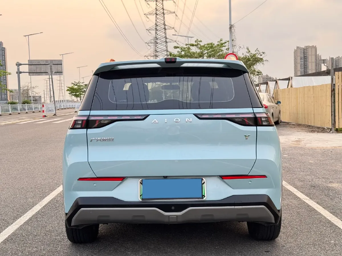 2022 Geely Okavango 1.8T 184HP L4 7DCT,autocango,china used car exporter,china ev exporter,chinese used car exporter,chinese used ev exporter
