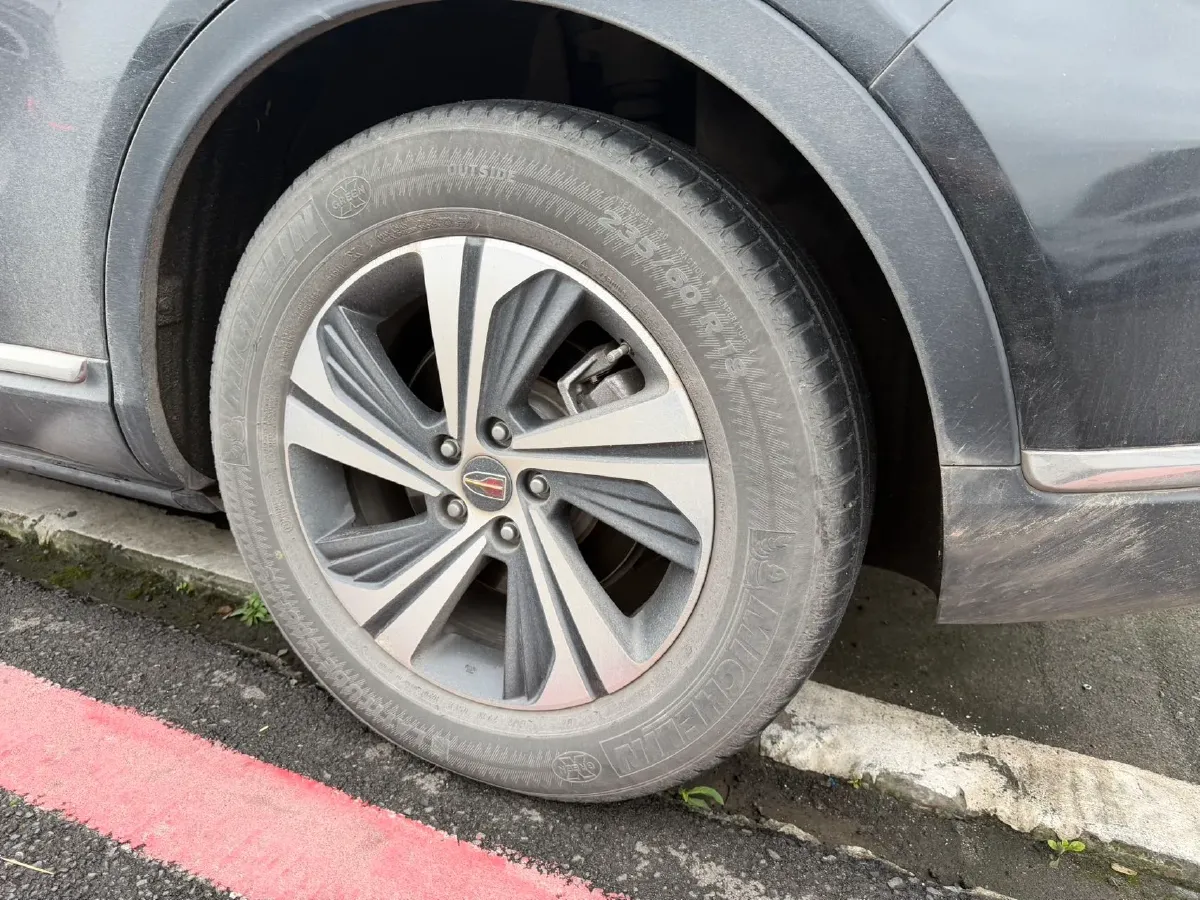 2019 HongQi HS5 2.0T 224HP L4 6AT,autocango,china used car exporter,china ev exporter,chinese used car exporter,chinese used ev exporter