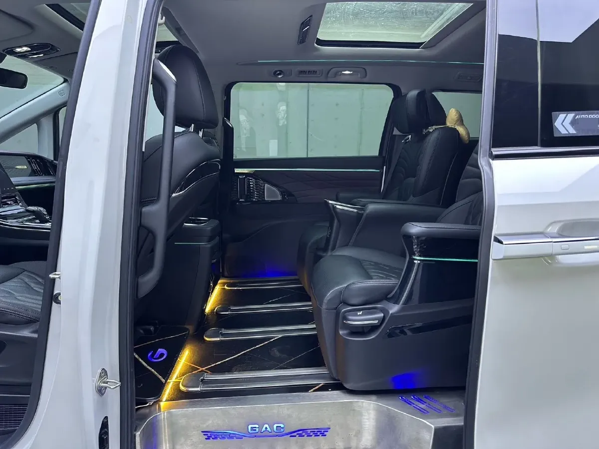 2024 GAC Trumpchi M8 2.0T 252HP L4 8AT,autocango,china used car exporter,china ev exporter,chinese used car exporter,chinese used ev exporter
