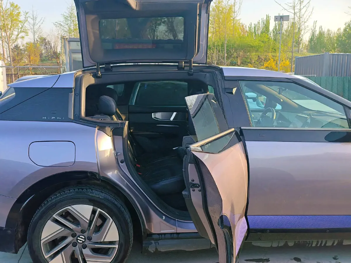 2023 HiPhi Y BEV 76.6KWH,autocango,china used car exporter,china ev exporter,chinese used car exporter,chinese used ev exporter