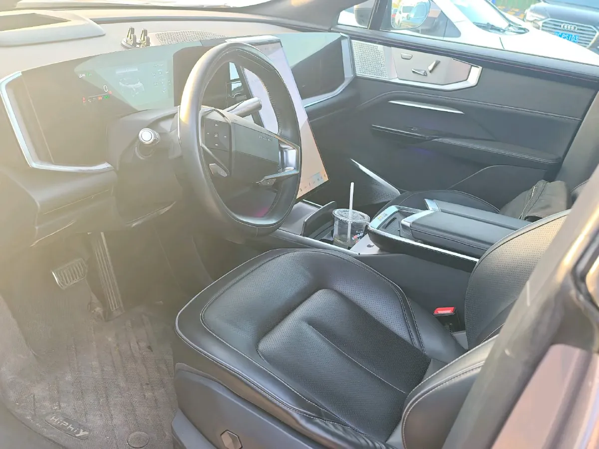 2023 HiPhi Y BEV 76.6KWH,autocango,china used car exporter,china ev exporter,chinese used car exporter,chinese used ev exporter