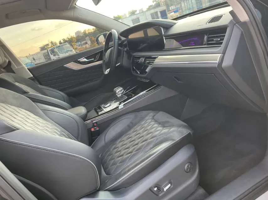 2019 HongQi HS5 2.0T 224HP L4 6AT,autocango,china used car exporter,china ev exporter,chinese used car exporter,chinese used ev exporter