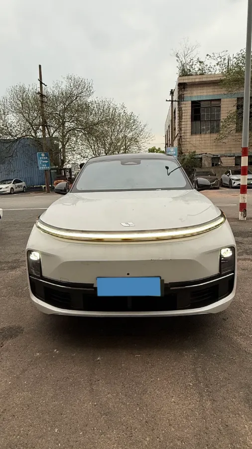 2023 Li L8 Range Extended 154HP REEV 40.9KWH,autocango,china used car exporter,china ev exporter,chinese used car exporter,chinese used ev exporter