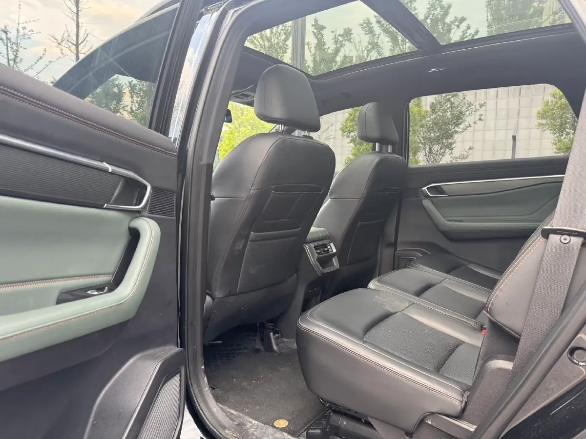 2023 Geely Okavango L 2.0T 218HP L4 7DCT,autocango,china used car exporter,china ev exporter,chinese used car exporter,chinese used ev exporter