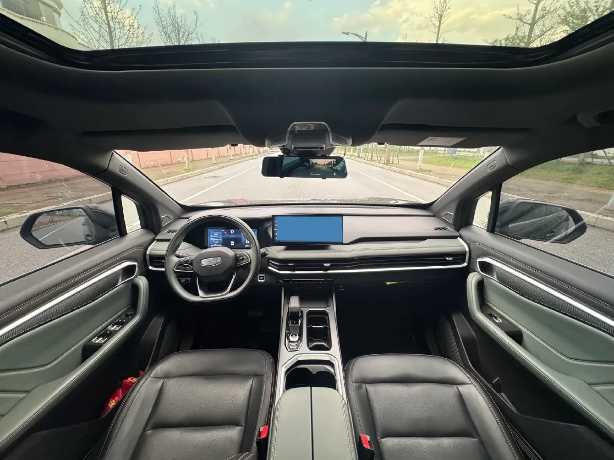 2023 Geely Okavango L 2.0T 218HP L4 7DCT,autocango,china used car exporter,china ev exporter,chinese used car exporter,chinese used ev exporter