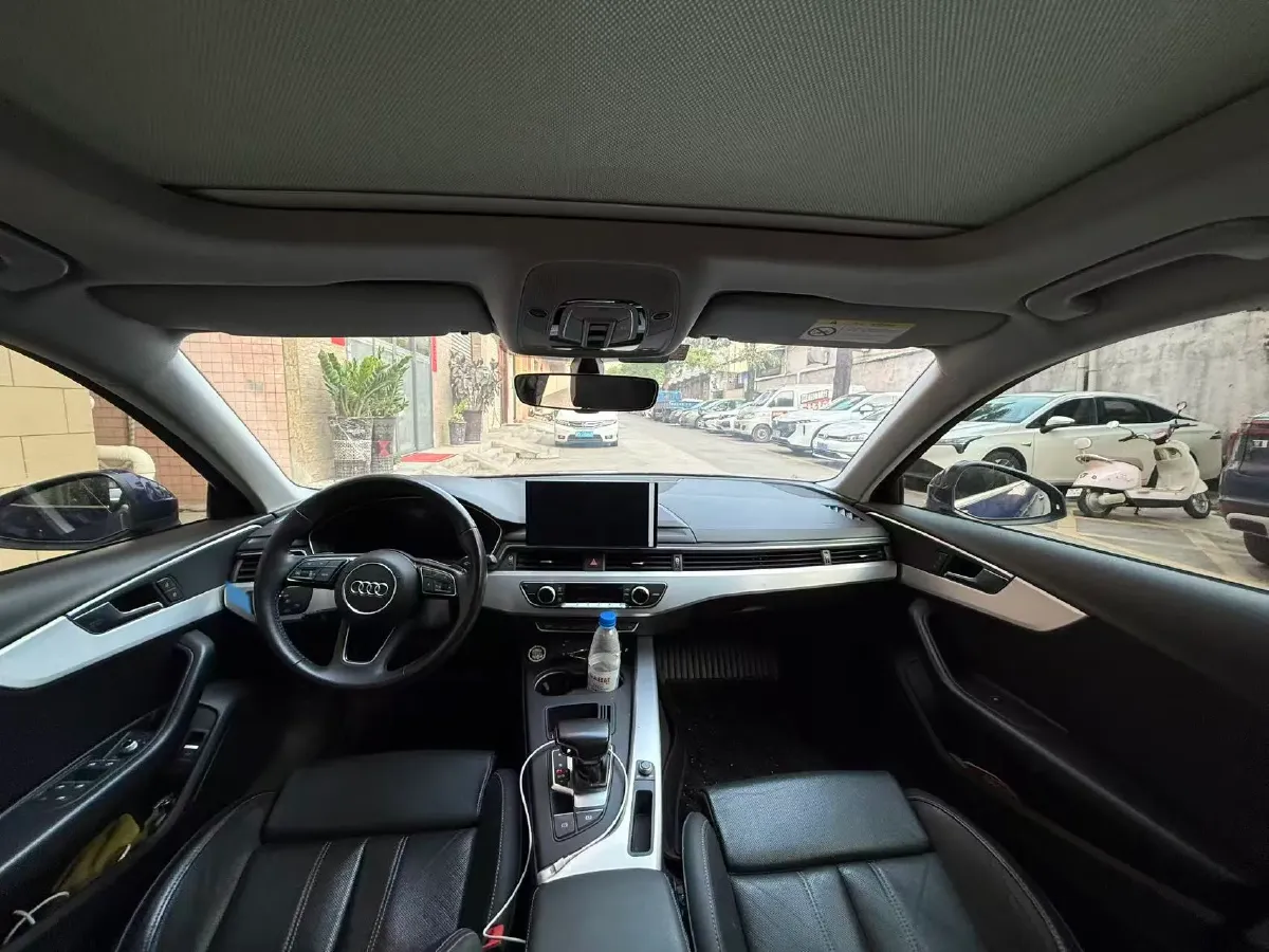 2020 Audi A4L 2.0T 190HP L4 7DCT,autocango,china used car exporter,china ev exporter,chinese used car exporter,chinese used ev exporter