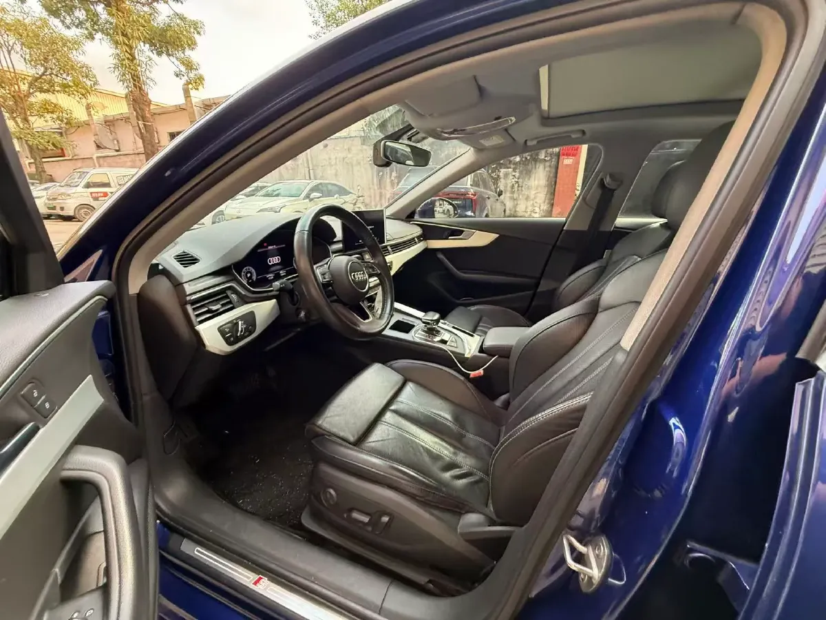 2020 Audi A4L 2.0T 190HP L4 7DCT,autocango,china used car exporter,china ev exporter,chinese used car exporter,chinese used ev exporter