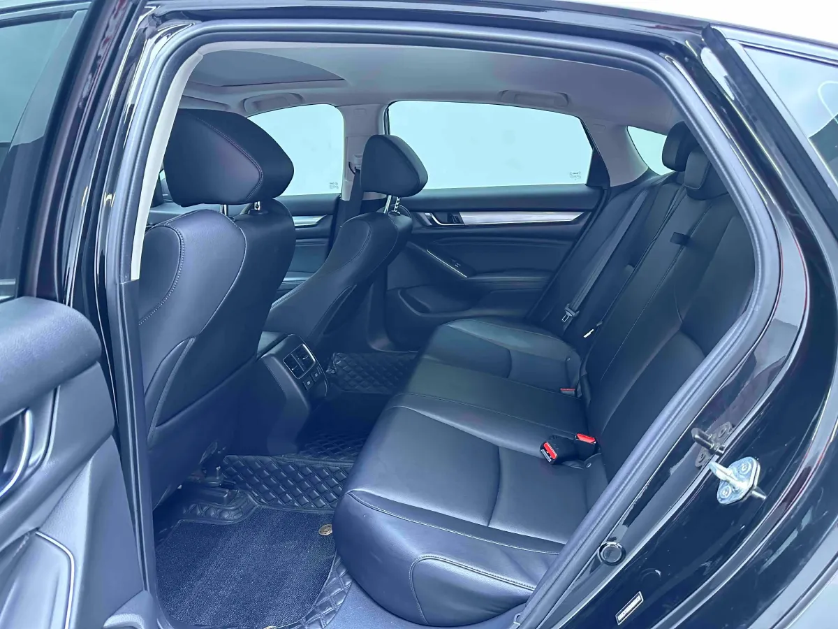 2022 Honda Accord 1.5T 194HP L4 CVT,autocango,china used car exporter,china ev exporter,chinese used car exporter,chinese used ev exporter