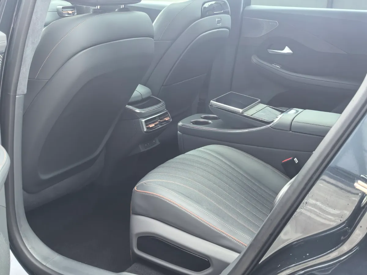 2023 ARCFOX αS BEV 94.5KWH,autocango,china used car exporter,china ev exporter,chinese used car exporter,chinese used ev exporter