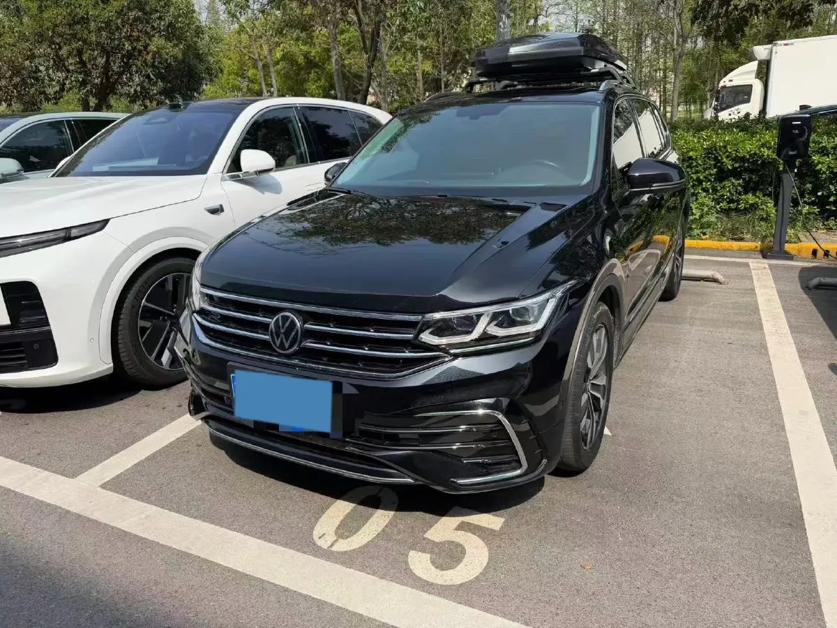 2024 Volkswagen Tiguan L 2.0T 186HP L4 7DCT,autocango,china used car exporter,china ev exporter,chinese used car exporter,chinese used ev exporter