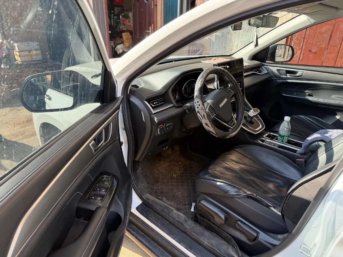 2023 Haval M6 1.5T 150HP L4 7DCT,autocango,china used car exporter,china ev exporter,chinese used car exporter,chinese used ev exporter