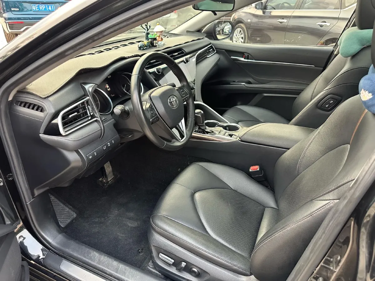2019 Toyota Camry 2.5L 209HP L4 8AT,autocango,china used car exporter,china ev exporter,chinese used car exporter,chinese used ev exporter