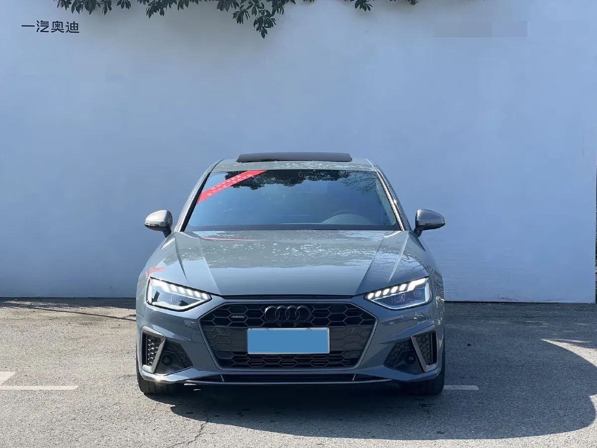 2022 Audi A4L 2.0T 190HP L4 7DCT,autocango,china used car exporter,china ev exporter,chinese used car exporter,chinese used ev exporter