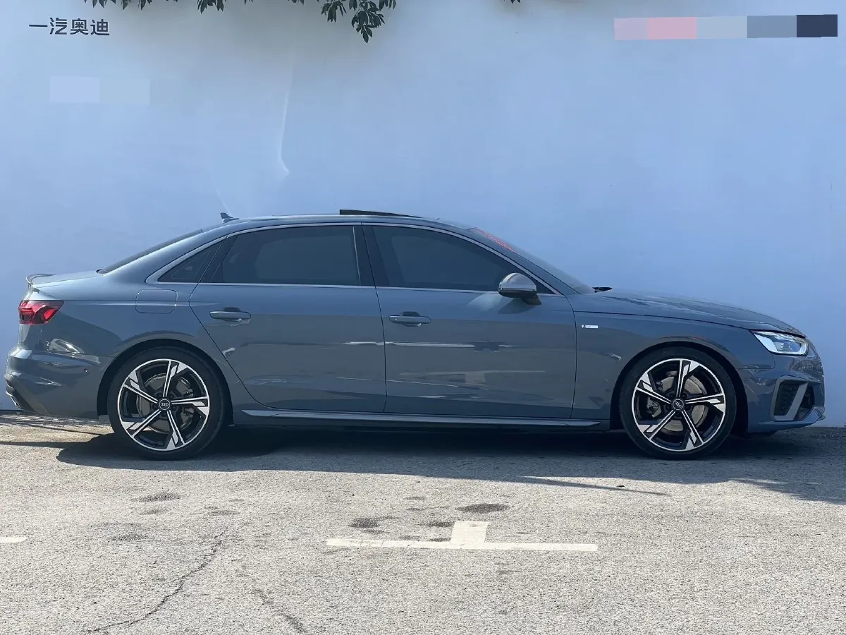 2022 Audi A4L 2.0T 190HP L4 7DCT,autocango,china used car exporter,china ev exporter,chinese used car exporter,chinese used ev exporter