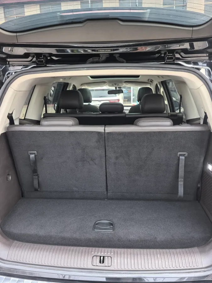 2019 Roewe RX8 2.0T 222HP L4 6AT,autocango,china used car exporter,china ev exporter,chinese used car exporter,chinese used ev exporter