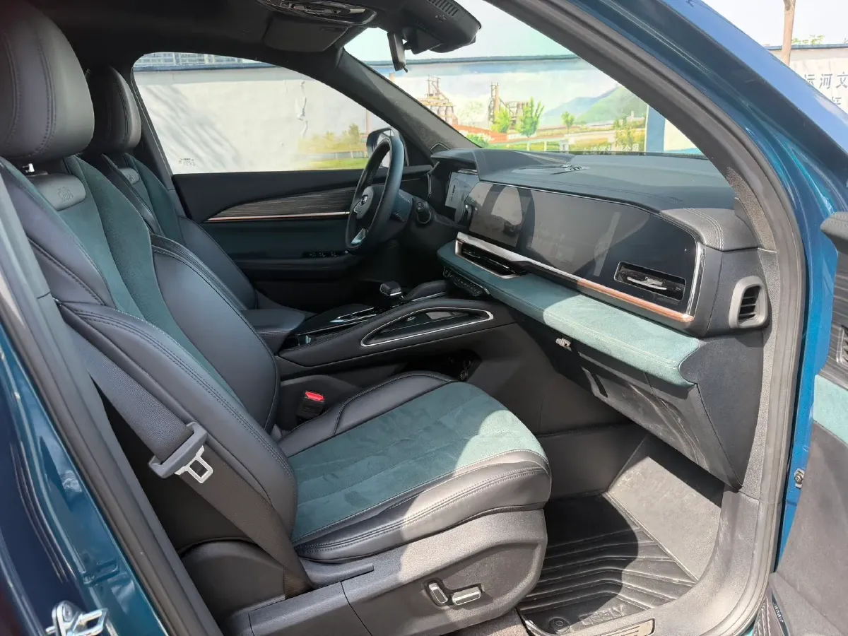 2021 Geely Monjaro 2.0T 238HP L4 8AT,autocango,china used car exporter,china ev exporter,chinese used car exporter,chinese used ev exporter