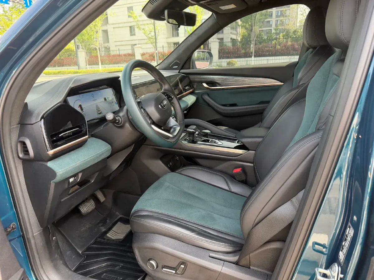 2021 Geely Monjaro 2.0T 238HP L4 8AT,autocango,china used car exporter,china ev exporter,chinese used car exporter,chinese used ev exporter