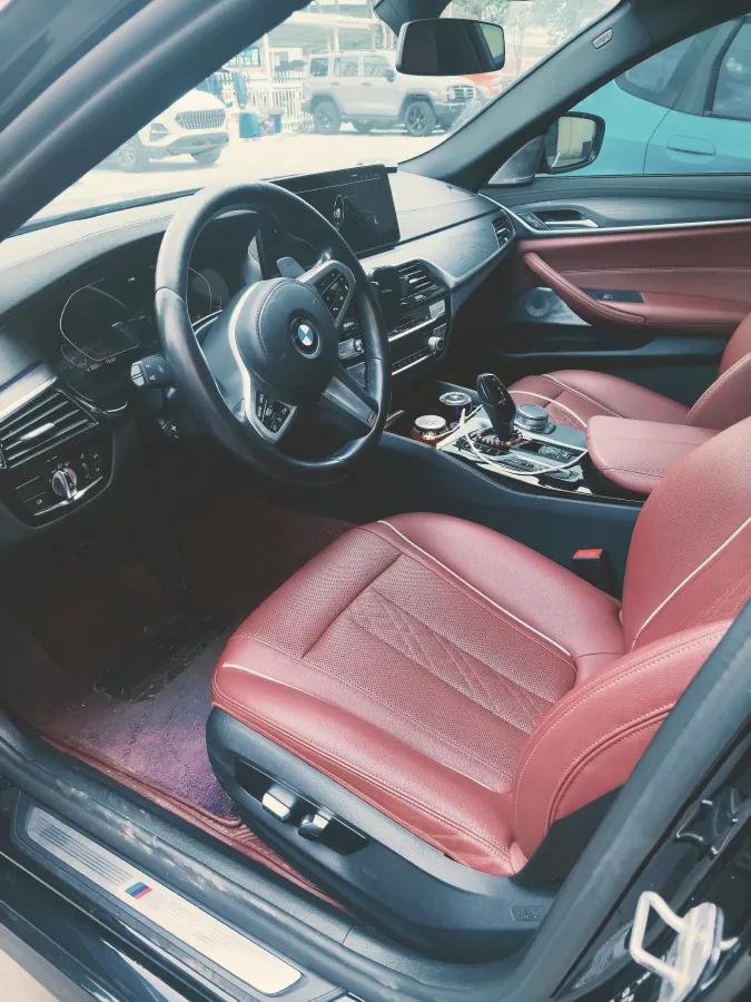 2021 BMW 5 Series 2.0T 252HP L4 8AT,autocango,china used car exporter,china ev exporter,chinese used car exporter,chinese used ev exporter