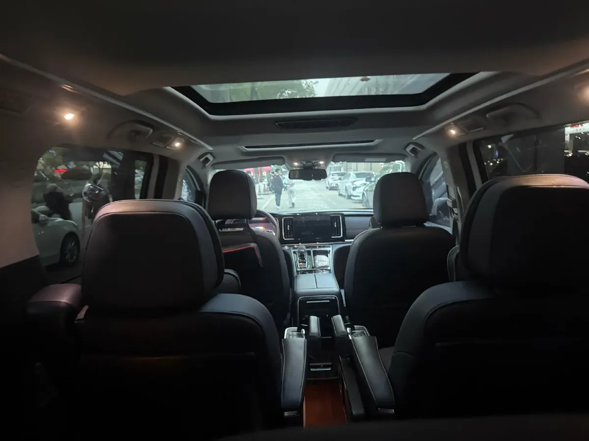 2021 GAC Trumpchi M8 2.0T 252HP L4 8AT,autocango,china used car exporter,china ev exporter,chinese used car exporter,chinese used ev exporter