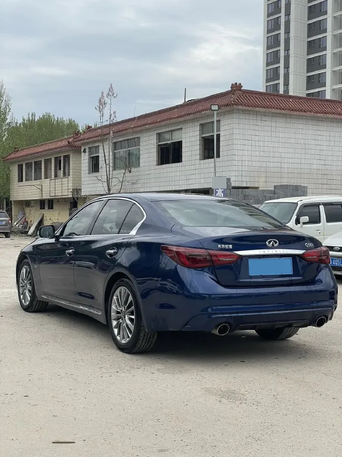 2018 Jeep Grand Commander 2.0T 265HP L4 9AT,autocango,china used car exporter,china ev exporter,chinese used car exporter,chinese used ev exporter