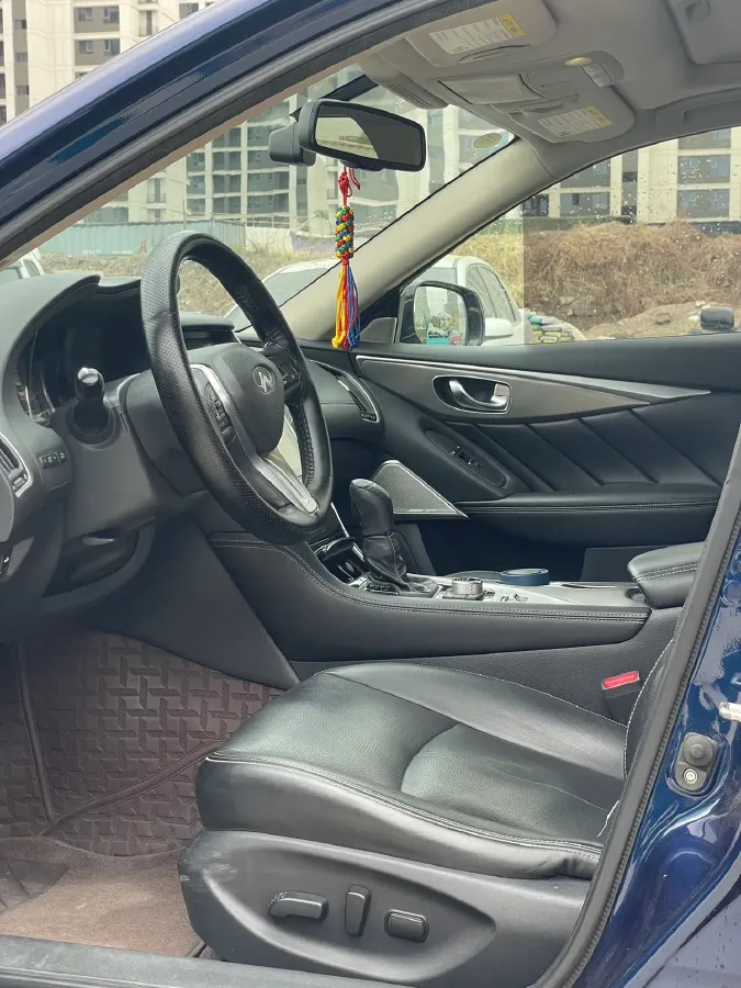 2018 Jeep Grand Commander 2.0T 265HP L4 9AT,autocango,china used car exporter,china ev exporter,chinese used car exporter,chinese used ev exporter